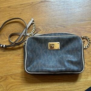 Michael Kors Crossbody Bag